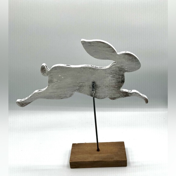 Distressed Wood Bunny on Post - Picture 12 of 15